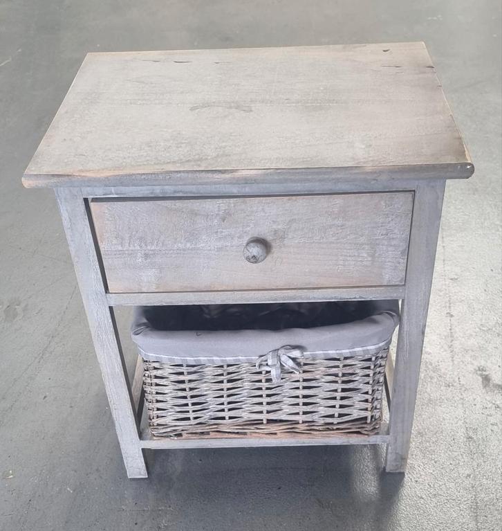 Grijs bijzettafeltje met lade en mand, Huis en Inrichting, Kasten | Ladekasten, Gebruikt, Minder dan 100 cm, Minder dan 50 cm