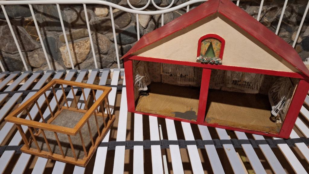 Antiek poppenhuis, Ophalen