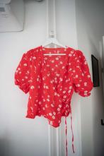 Rode wikkel top met bloemenpatroon New Look maat 36, Kleding | Dames, Tops, Verzenden, New Look, Zo goed als nieuw, Korte mouw
