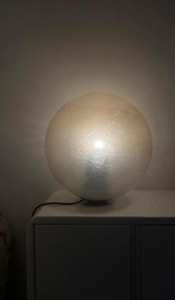 Vintage lamp lantaarn bol uit Parijs beschikbaar voor biedingen