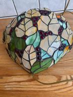 Tiffany wandlamp 33x22 cm, Huis en Inrichting, Lampen | Wandlampen, Ophalen of Verzenden, Zo goed als nieuw, Glas