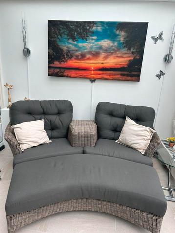 VALENTINE LOVE SEAT beschikbaar voor biedingen