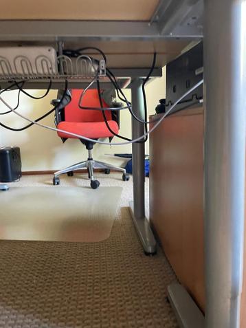 2 x IKEA galant buro type 18222 (per stuk 30,- / samen 50,-) - afbeelding 7