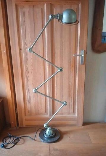 Jielde lamp 5 arm vespa groen. beschikbaar voor biedingen