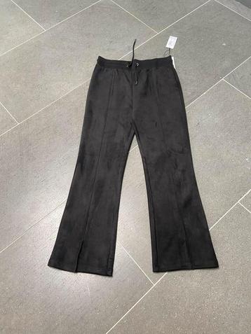 Guess broek.  Nieuw met kaartje.  beschikbaar voor biedingen