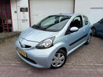 Toyota Aygo 1.0-12V|BLUE EDITION| NIEUW APK |NIEUWE BANDEN|G, Auto's, Toyota, Voorwielaandrijving, Gebruikt, Zwart, Origineel Nederlands