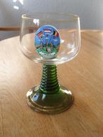 Vintage wijnglas glas op groene voet, Verzamelen, Ophalen of Verzenden, Zo goed als nieuw, Overige typen