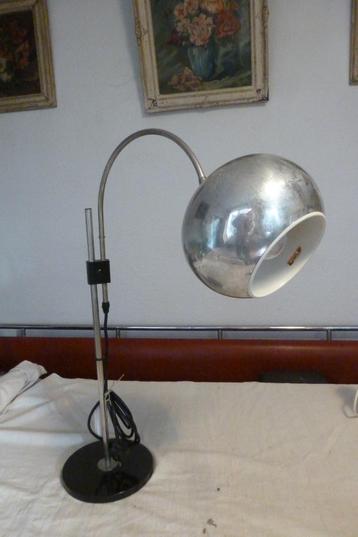 BUREAULAMP,SIXTIES,ZEVENTIES,POP,SPACE AGE,VINTAGE beschikbaar voor biedingen
