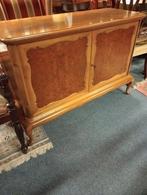 Zeer Mooi Klein Dressoir in Notenhout Uitmuntende Staat, Eu, 100 tot 150 cm, Ophalen of Verzenden, Zo goed als nieuw