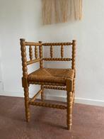 Vintage Brutalist eiken Bobbin Hoekstoel Biezen Zitting, Huis en Inrichting, Stoelen, Ophalen, Gebruikt, Bruin, Eén