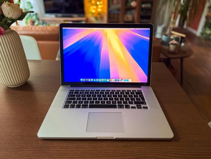 MacBook Pro 15-inch (2015), Computers en Software, Apple Macbooks, Gebruikt, MacBook Pro, 15 inch, 2 tot 3 Ghz, 256 GB, 16 GB