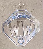 ANWB schildje voor de autogrille - jaren 60/70, Verzamelen, Speldjes, Pins en Buttons, Ophalen of Verzenden, Zo goed als nieuw