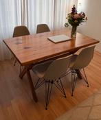 Tafel, 4 chairs, Ophalen, 50 tot 100 cm, Zo goed als nieuw, Vijf personen of meer