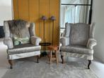2 Stoelen bekleed met zilvergrijze slangenprint stof, Huis en Inrichting, Fauteuils, Ophalen, Landelijk, shabby, sjiek, Gebruikt