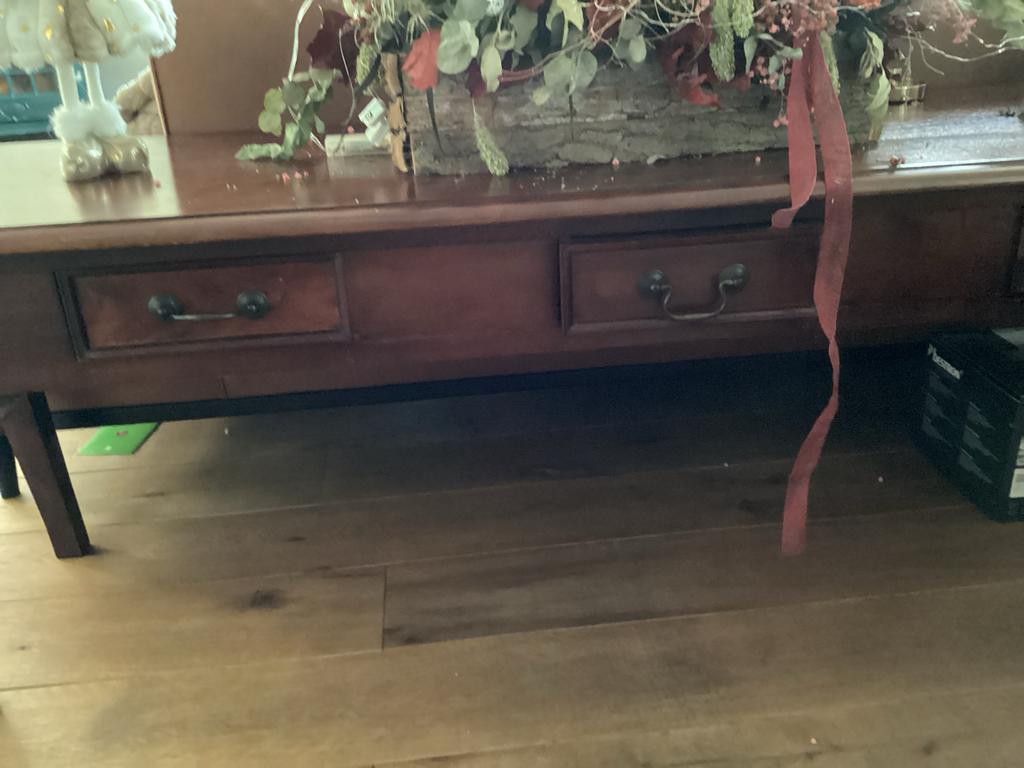 Notenhouten sidetable, Huis en Inrichting, Ophalen of Verzenden, Gebruikt, Overige houtsoorten