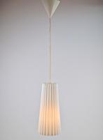 Vintage IKEA melkglas hanglamp Lunta Scandinavisch design 80, Huis en Inrichting, Lampen | Hanglampen, Glas, Gebruikt, Vintage