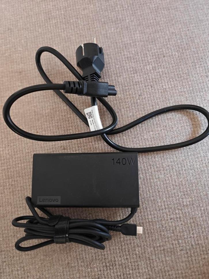 Lenovo Legion. platte netvoedinsadapter van 140W (USB-C), Computers en Software, Laptop-opladers, Zo goed als nieuw, Ophalen of Verzenden