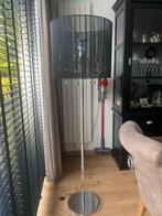Lamp staant met zwarte kap kleur zilver, Huis en Inrichting, Lampen | Vloerlampen, Ophalen of Verzenden, Zo goed als nieuw, Minder dan 100 cm