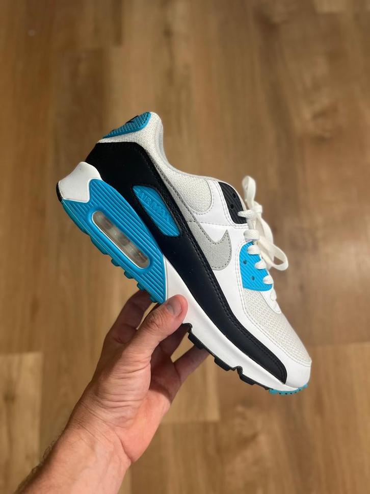Nike Air Max 90 ‘Laser Blue’ 42,5 - 42.5, Kleding | Heren, Schoenen, Zo goed als nieuw, Sneakers of Gympen, Blauw, Ophalen of Verzenden