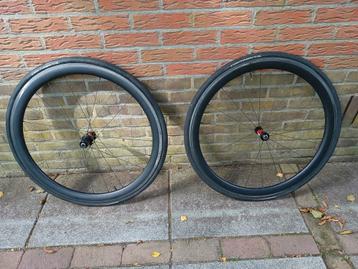 Carbon wielset. Twv €1200.
Z.g.a.n.

11 speed.
 beschikbaar voor biedingen