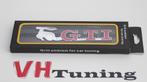 VW GTI 3D logo 13CM Grill bevestiging met schroefdraad, Auto diversen, Tuning en Styling, Ophalen of Verzenden