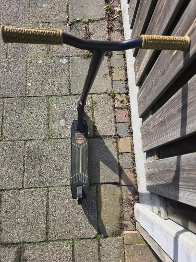 Step te koop. Zwart met bruine handgrepen., Fietsen en Brommers, Ophalen of Verzenden, Gebruikt, Gewone step, Black Dragon