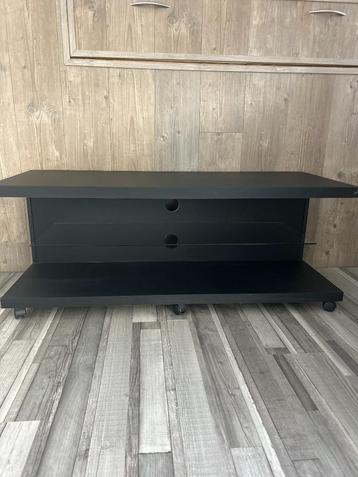 TV-kast Zwart met Glazen Plank – 120x47x47 cm beschikbaar voor biedingen
