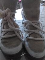 Uggs sub 55, Sub 55, Beige, Ophalen of Verzenden, Zo goed als nieuw