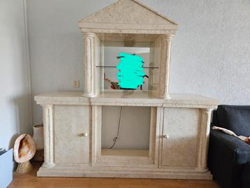 Natuursteen dressoir beschikbaar voor biedingen