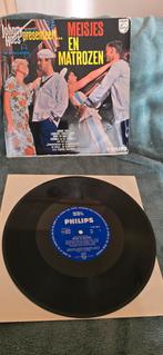 Johnny Hoes - Meisjes en Matrozen Vinyl lp, Ophalen of Verzenden, Zo goed als nieuw, 12 inch, Levenslied of Smartlap