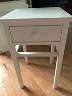 Nachtkastje, Minder dan 45 cm, Nieuw, Hout, 55 tot 70 cm