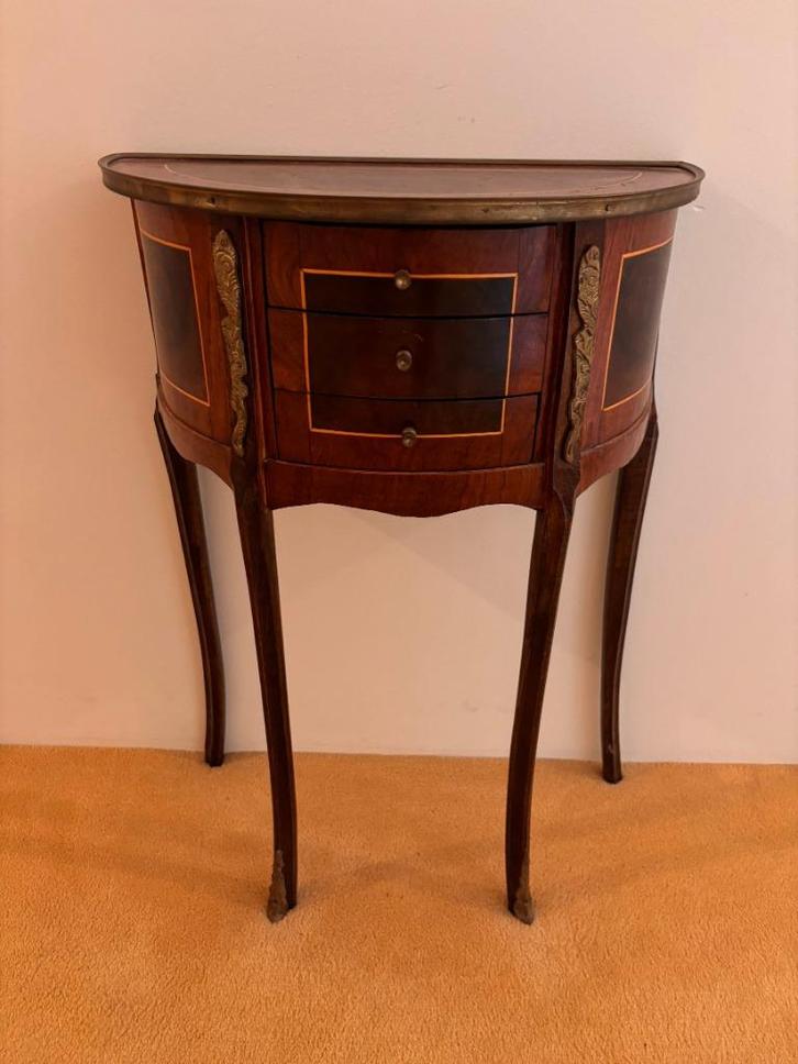 Nachttafel, Halve Maan. Frans., Huis en Inrichting, Woonaccessoires | Etagères, Zo goed als nieuw, Ophalen