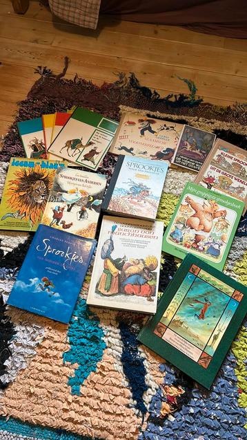 Vintage sprookjesboeken beschikbaar voor biedingen