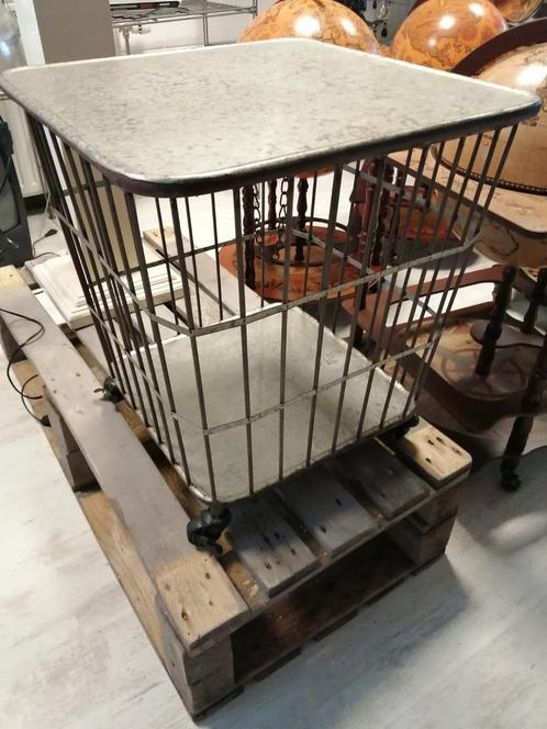 Vintage industriële bakkers kar metaal salontafel etc., Antiek en Kunst, Curiosa en Brocante, Ophalen