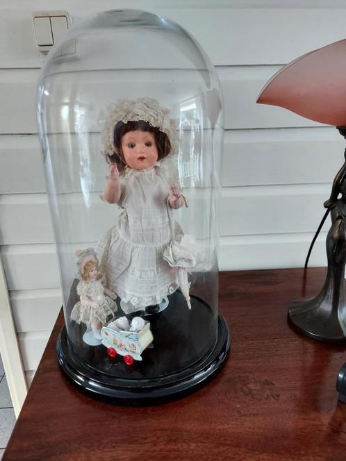Antieke pop met stolp, Antiek en Kunst, Antiek | Speelgoed, Ophalen