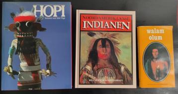 Set van 3 boeken; Indianen, Hopi, Walam Olum beschikbaar voor biedingen
