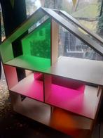 Mooi degelijk groot poppenhuis, Hobby en Vrije tijd, Ophalen of Verzenden, Zo goed als nieuw