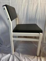 Twee Pastoe stoelen - prijs voor 2, Ophalen, Zo goed als nieuw, Wit, Twee
