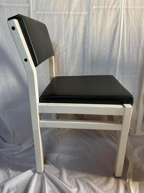 Twee Pastoe stoelen - prijs voor 2, Huis en Inrichting, Stoelen, Zo goed als nieuw, Twee, Wit, Ophalen