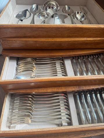 12 persoons zilveren bestek in cassette, model puntfilet beschikbaar voor biedingen