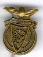 S.L.B. Benfica koper voetbalclub speldje ( Z_106a ), Verzamelen, Speldjes, Pins en Buttons, Verzenden, Zo goed als nieuw, Transport