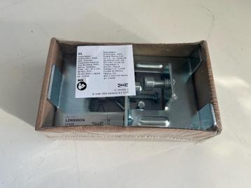 IKEA Linnmon bureau verbinder beschikbaar voor biedingen