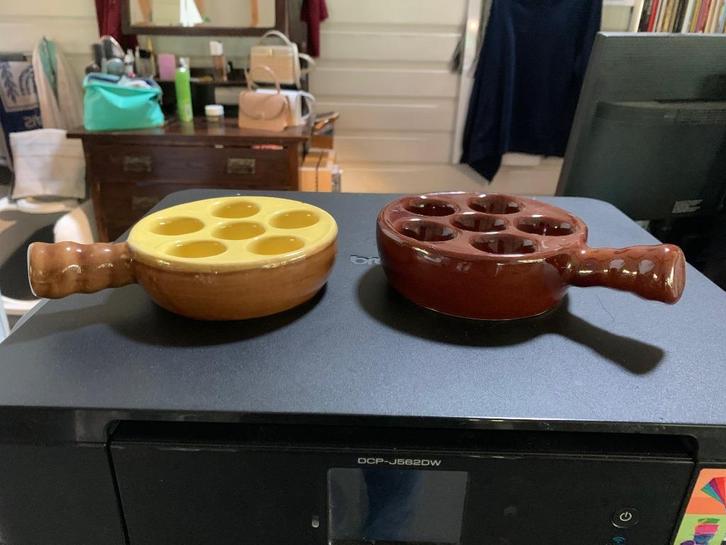 escargot schaaltje, Huis en Inrichting, Keuken | Servies, Zo goed als nieuw, Overige typen, Overige stijlen, Aardewerk, Verzenden