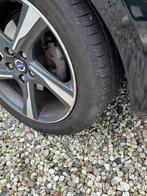 Volvo V40 1.6 D2 R-design 2013 Zwart, Voorwielaandrijving, Euro 5, Zwart, 4 cilinders