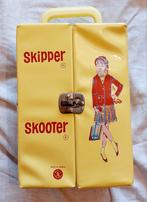 Vintage Skipper Skooter koffer geel retro Barbie Mattel 60s, Verzamelen, Poppen, Gebruikt, Ophalen of Verzenden, Accessoires