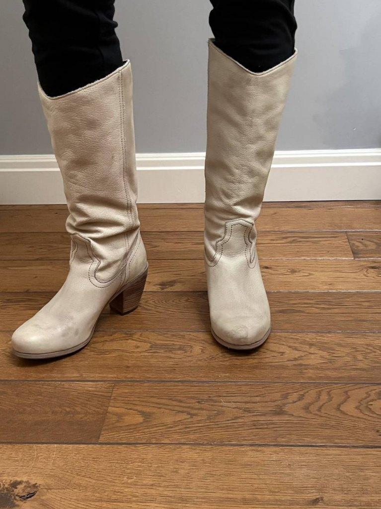 Felmini laarzen mt 38, Kleding | Dames, Schoenen, Hoge laarzen, Beige, Ophalen of Verzenden, Zo goed als nieuw