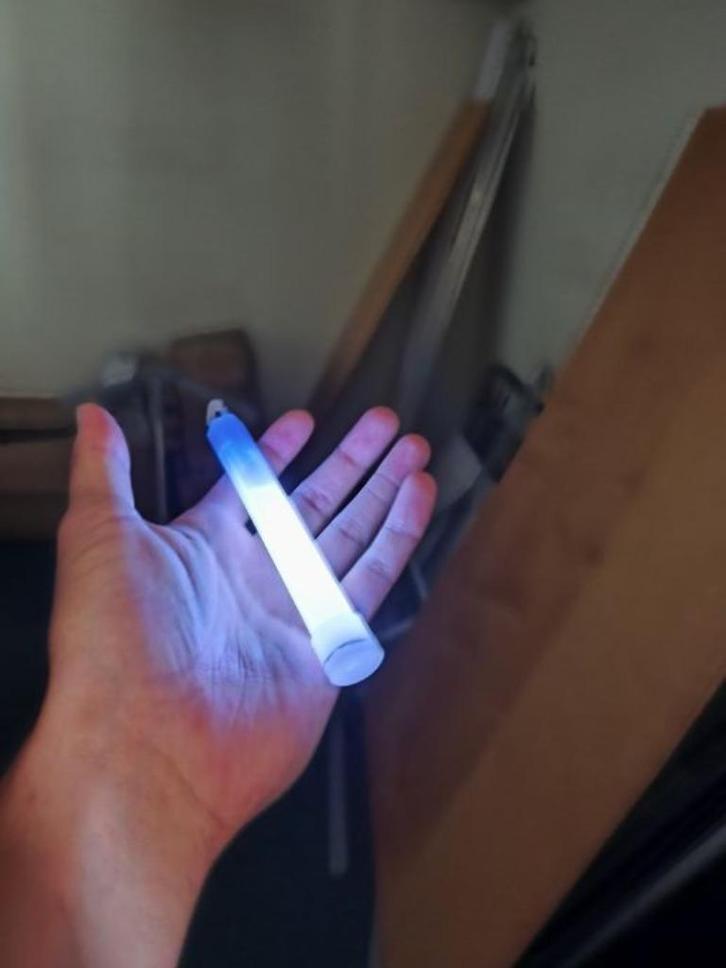 Cyalume 8 H Chemlight White, Verzamelen, Militaria | Algemeen, Landmacht, Overige typen, Nederland, Ophalen of Verzenden