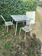 2 Franse zware ijzeren bistro tafels en 2 tolix stoelen, Tuin en Terras, Gebruikt, Ophalen, Vierkant, Aluminium