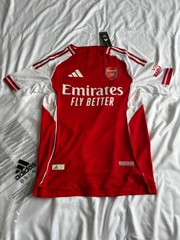 Arsenal thuis tenue 2025/2026 beschikbaar voor biedingen
