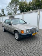 Mercedes-Benz 190-Serie 2.0 AUT K6 1986 Grijs, Automaat, Achterwielaandrijving, Beige, 4 cilinders